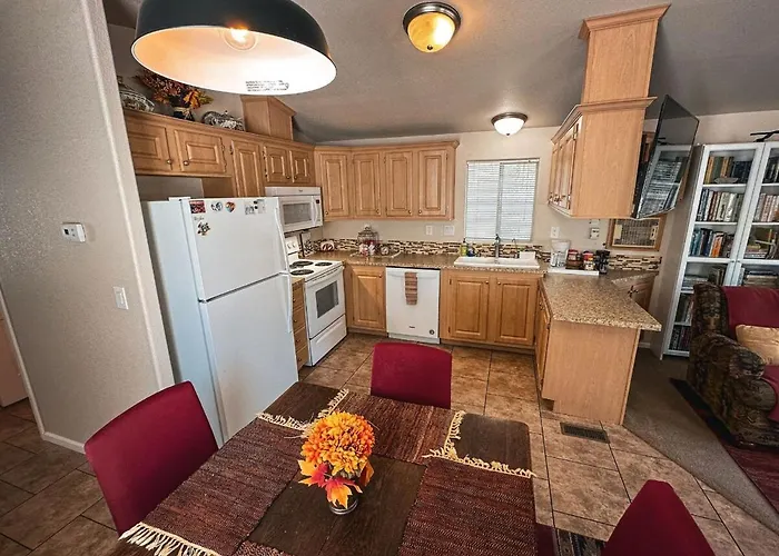There's No Place Like While Traveling! Holiday home Lake Montezuma